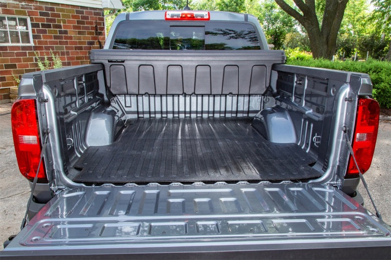 Deezee 99-07 Chevrolet Silverado Heavyweight Bed Mat - Custom Fit 8Ft Bed (Lined Pattern)