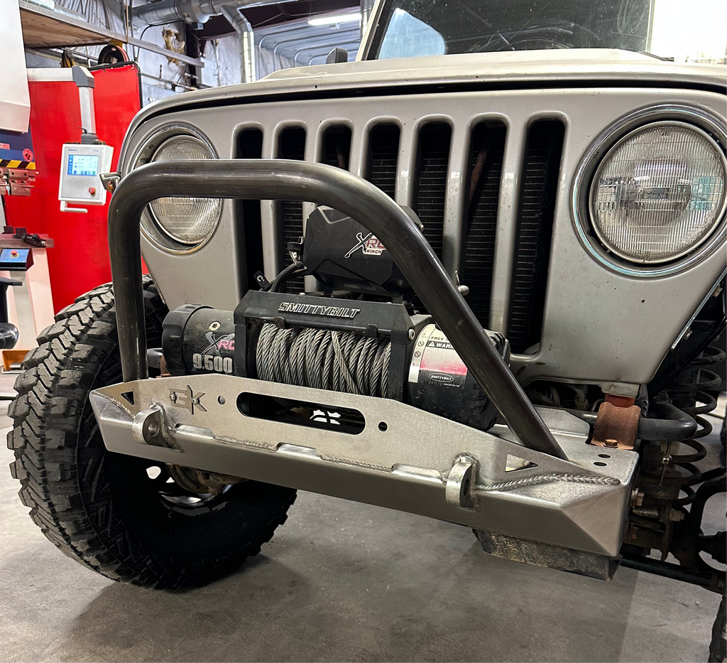 Front Diamond Series Stubby Bumper for Jeep TJ Wrangler (97-06) By Gatekeeper Off-Road