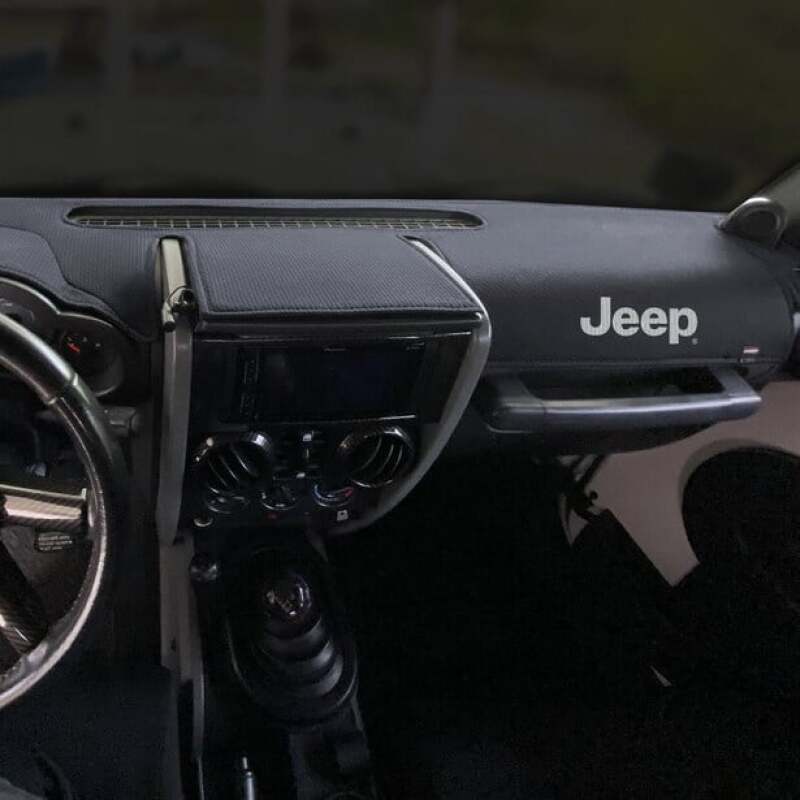Covercraft 22-24 Jeep Grand Cherokee - No Display w Speakers/Charging Indicator LE Dash Cover W Logo