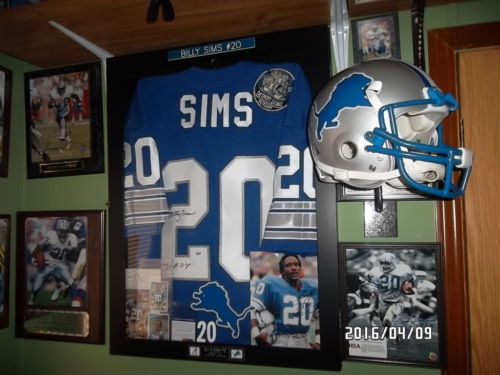 Helmet Wall Mount by RLS Exhaust