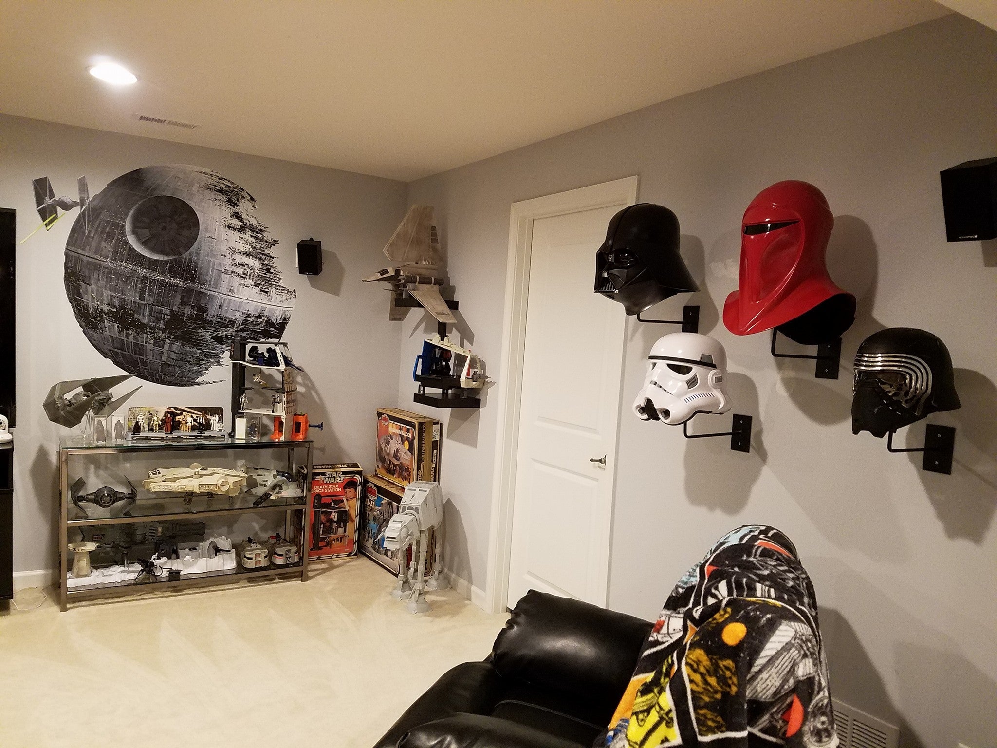 Helmet Wall Mount by RLS Exhaust