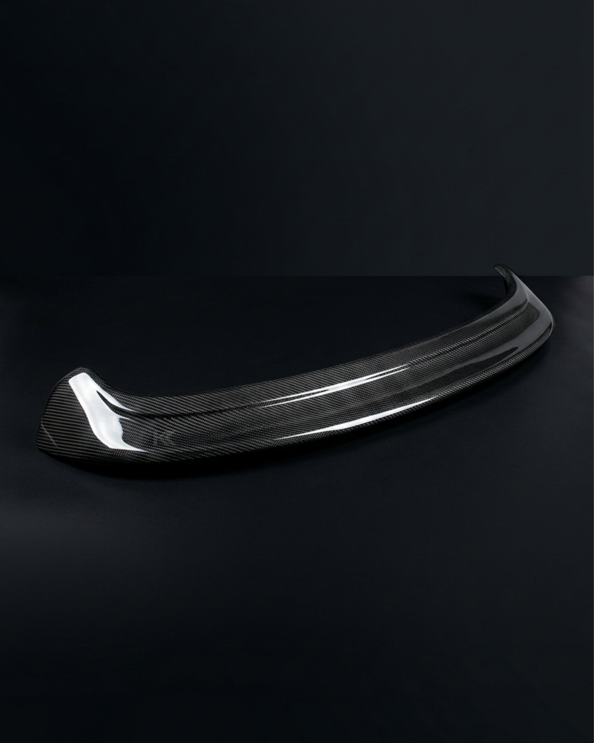 VW Golf MK5 (GTI / R32) Carbon Fiber Rear Roof Spoiler – Hatch Extension (2005–2008)