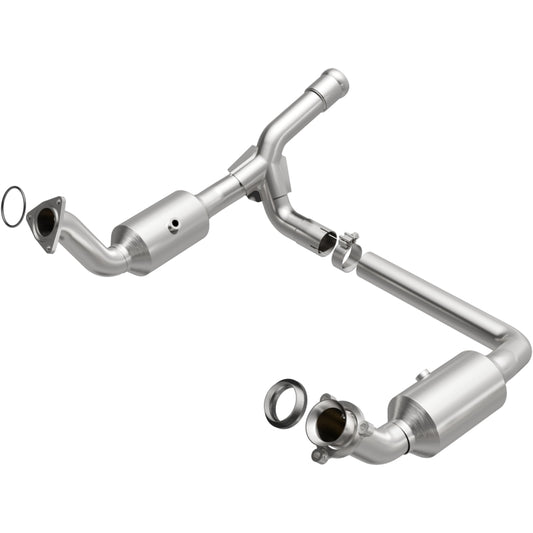 Magnaflow 19-20 GMC Sierra 1500 Single Underbody 4.3L/5.3L Direct Fit Catalytic Converter