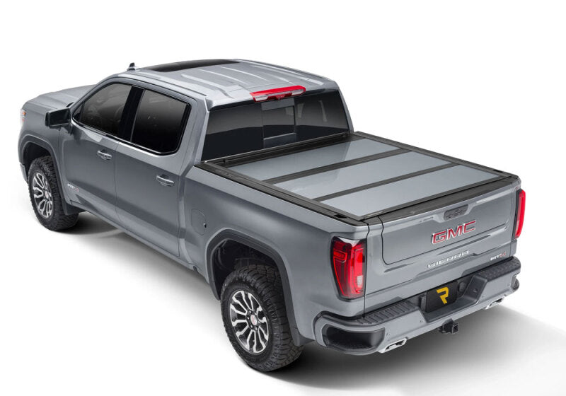 UnderCover 19-23 Chevy/GMC Silverado/Sierra 69.6in Fusion Bed Cover - Silver Ice