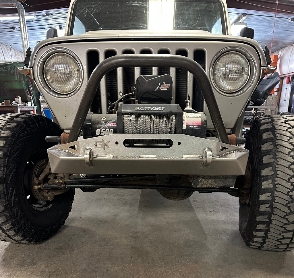 Front Diamond Series Stubby Bumper for Jeep TJ Wrangler (97-06) By Gatekeeper Off-Road