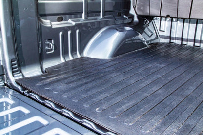 Deezee 99-07 Chevrolet Silverado Heavyweight Bed Mat - Custom Fit 8Ft Bed (Lined Pattern)