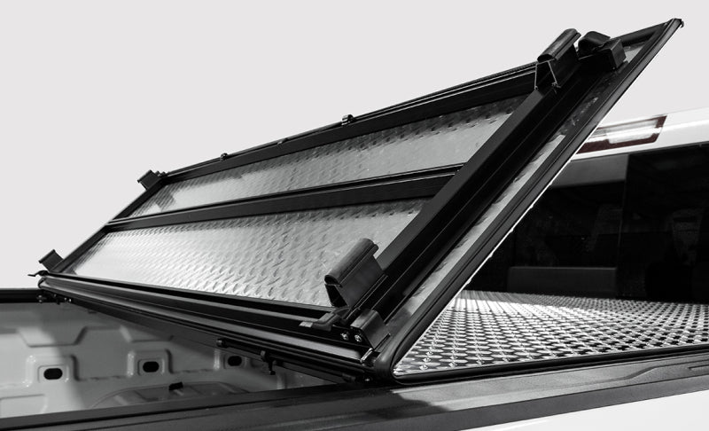 Access LOMAX Tri-Fold 22-25 Nissan Frontier 5ft Bed - Black Diamond Mist