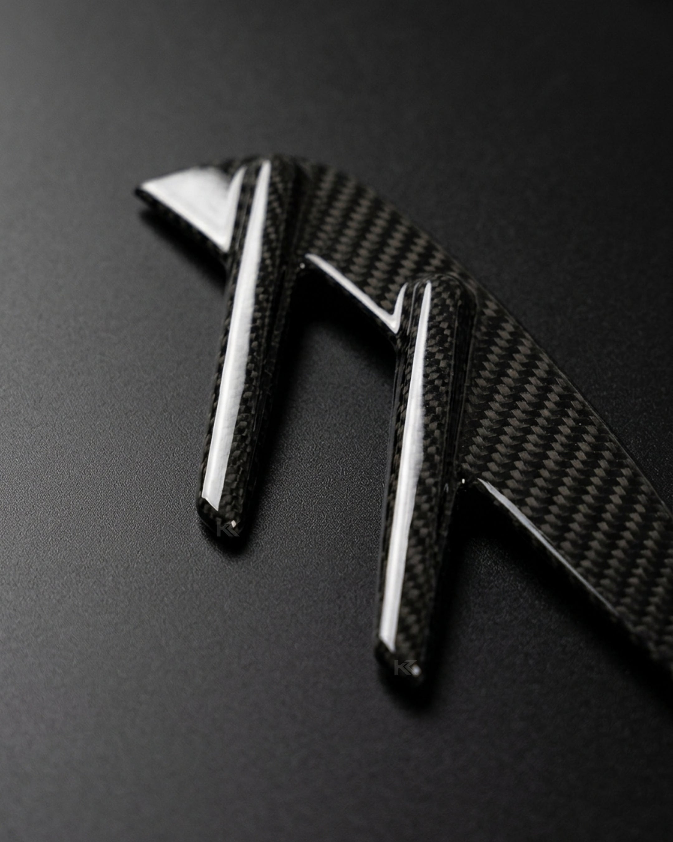 Dry Carbon Fiber Front Fender Vent Trim Set – BMW G80 M3 Competition (2021+)