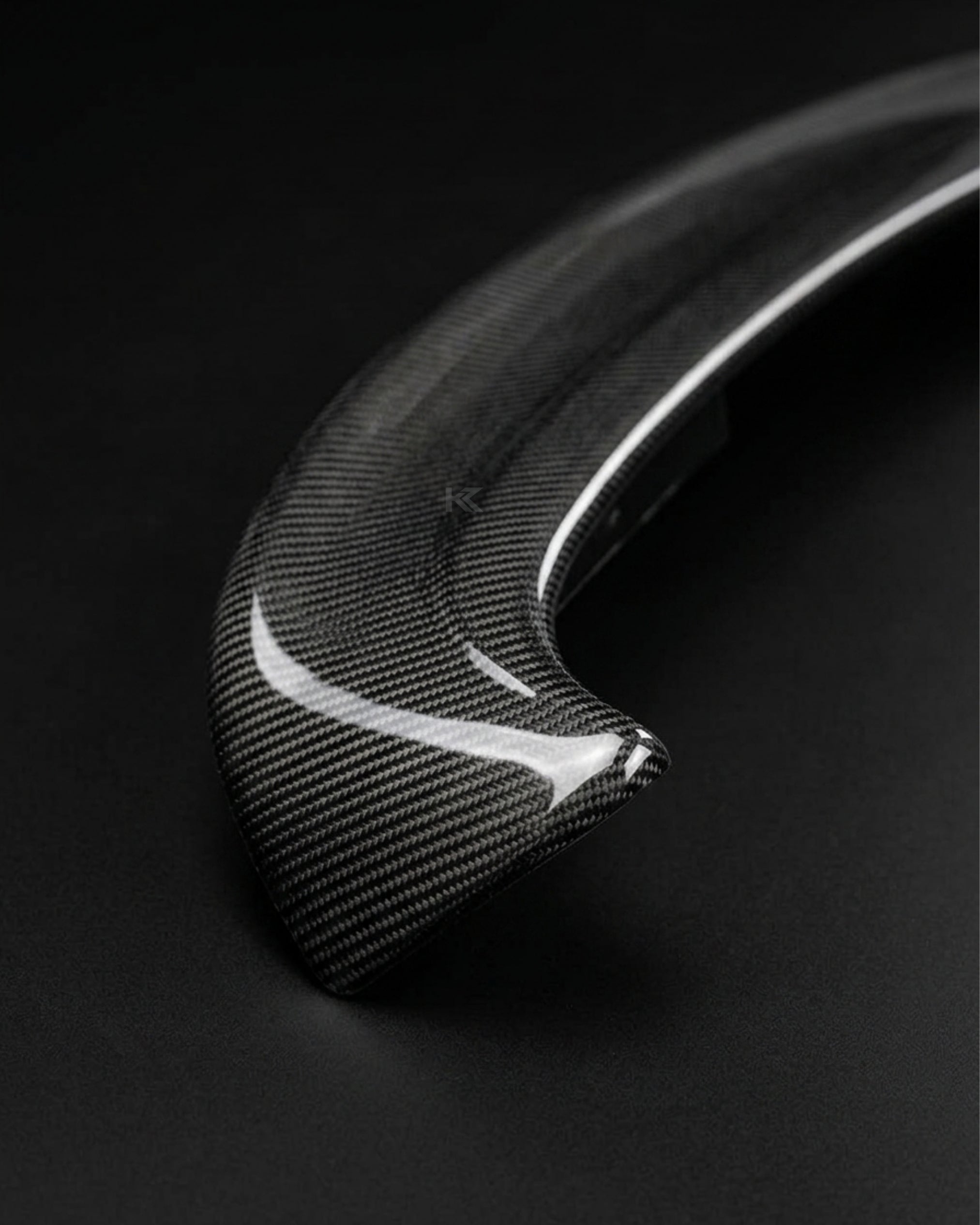 VW Golf MK5 (GTI / R32) Carbon Fiber Rear Roof Spoiler – Hatch Extension (2005–2008)