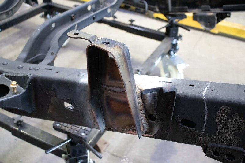 Rustbuster Front Bed Mount Left Side