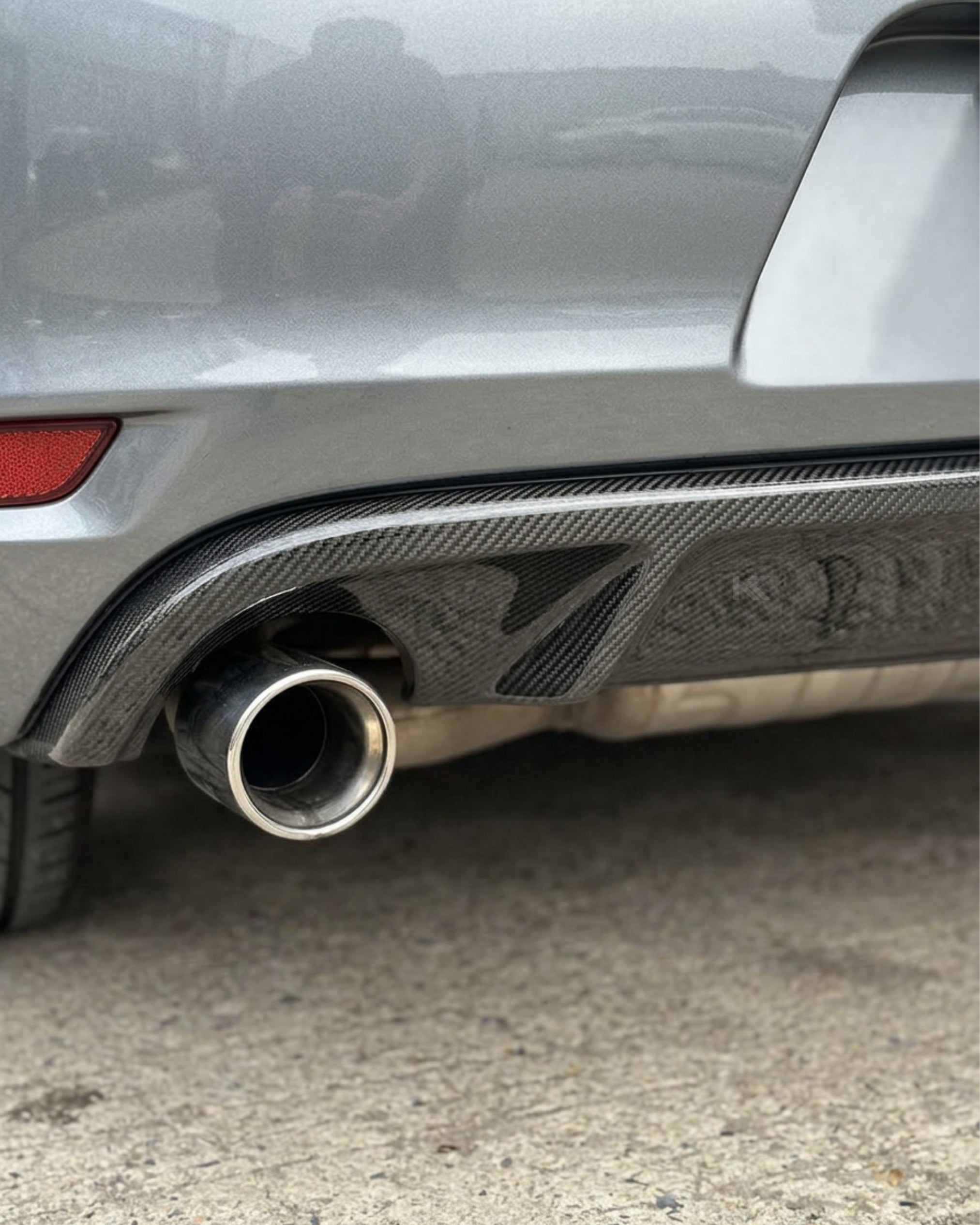 VW Golf MK6 GTI Carbon Fiber Rear Diffuser – Gloss Black (2010–2013)