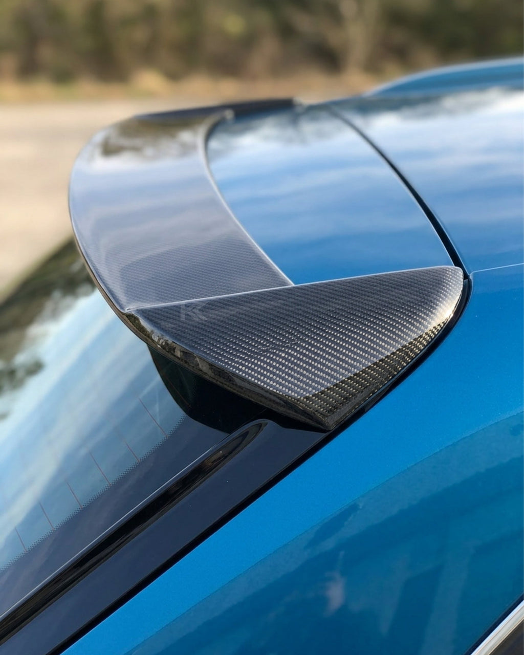 Audi Q3 (8U) Carbon Fiber Rear Roof Spoiler – Sport Style (2012–2017 4-Door)