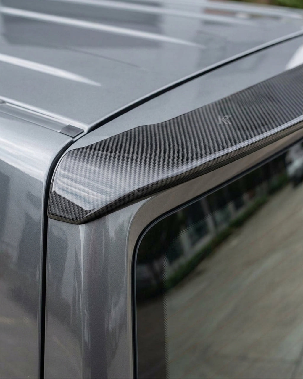 VW Transporter T6 Carbon Fiber Rear Roof Spoiler – Gloss Black (2015–2020)