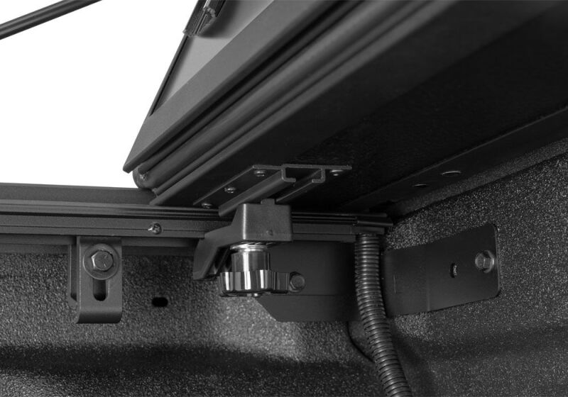 BAK 20-26 GM Silverado/Sierra 2500/3500 HD 8.2ft Bed BAKFlip MX4 TS