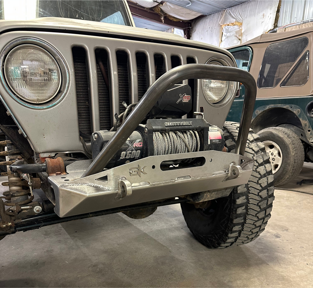 Front Diamond Series Stubby Bumper for Jeep TJ Wrangler (97-06) By Gatekeeper Off-Road