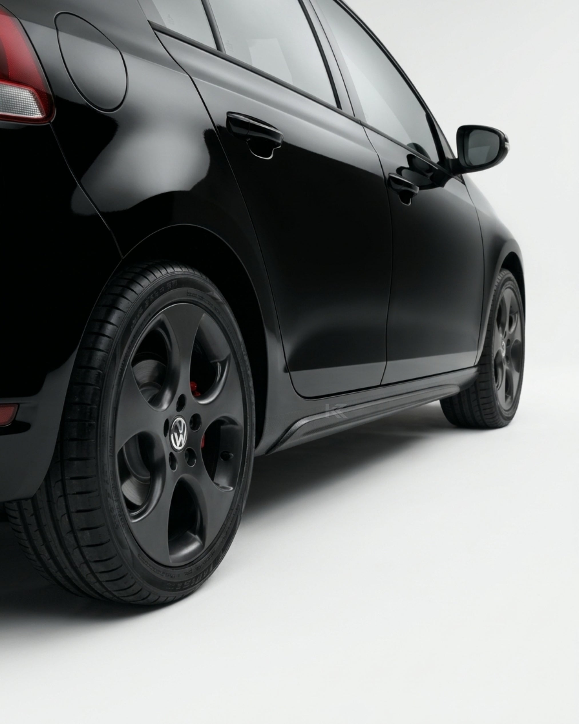 VW Golf MK6 Carbon Fiber Side Skirt Extensions – GTI / Golf VI (2008–2013)