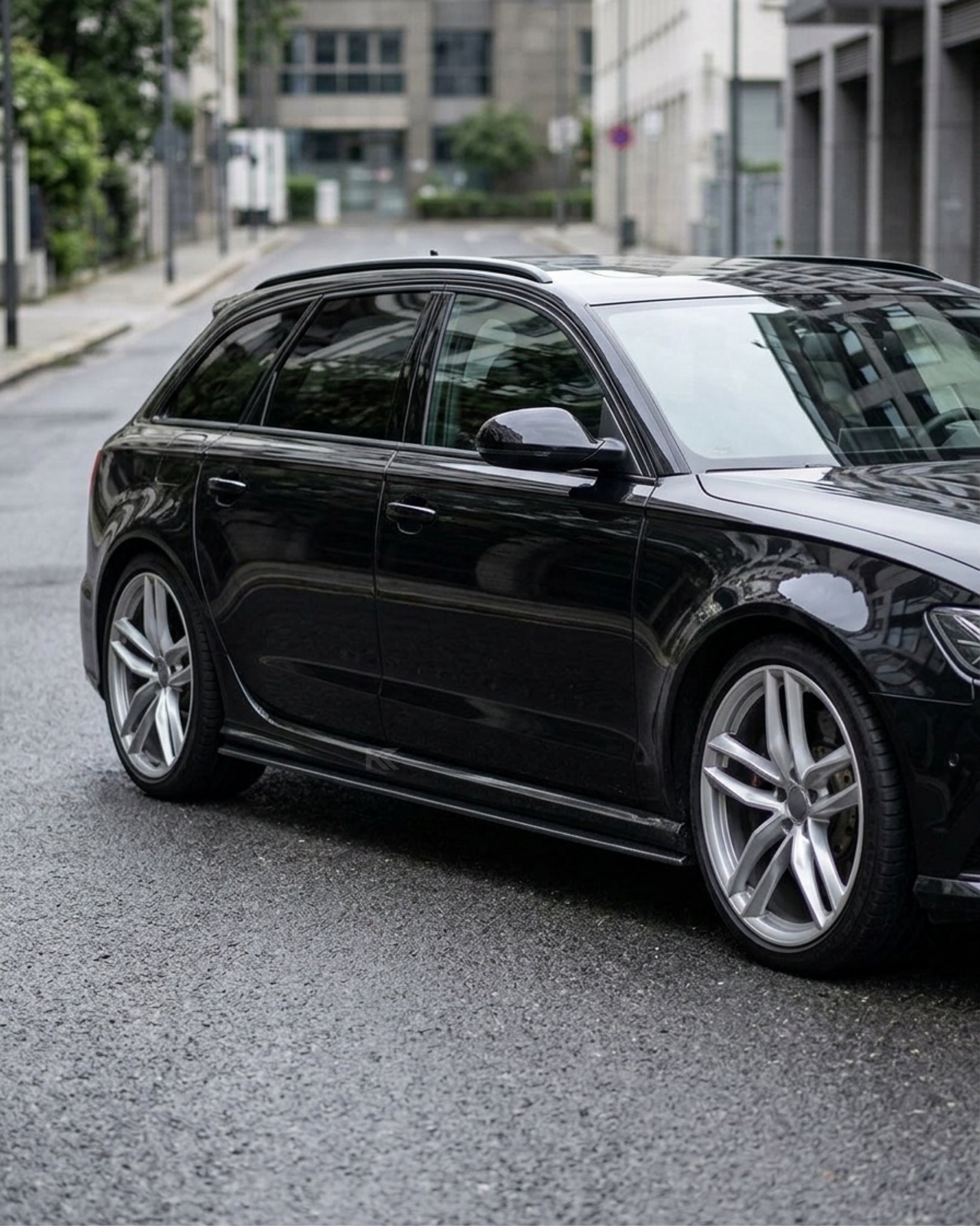 Audi RS6 C7 Carbon Fiber Side Skirt Extensions – 4G Avant (2013–2018)