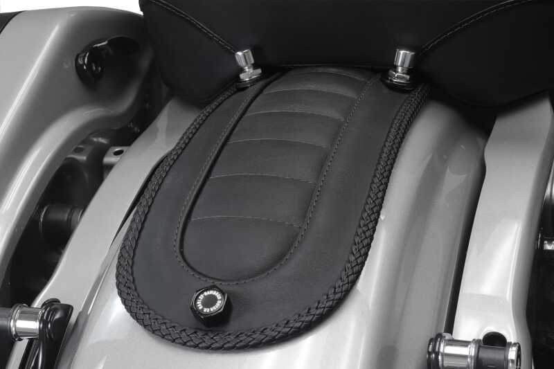 Mustang 97-26 Harley FL Touring Deluxe Fender Bib Blk w/ Blk Thread
