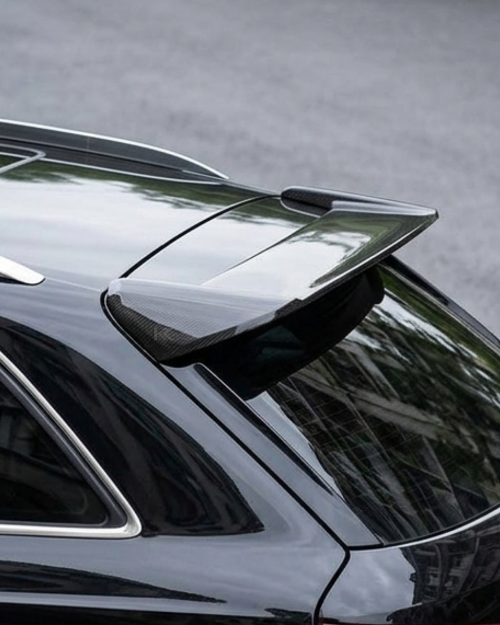 Audi Q3 (8U) Carbon Fiber Rear Roof Spoiler – Sport Style (2012–2017 4-Door)
