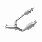 MagnaFlow 19-24 Ram 1500 5.7L OEM Grade Federal/EPA Compliant Direct-Fit Catalytic Converter