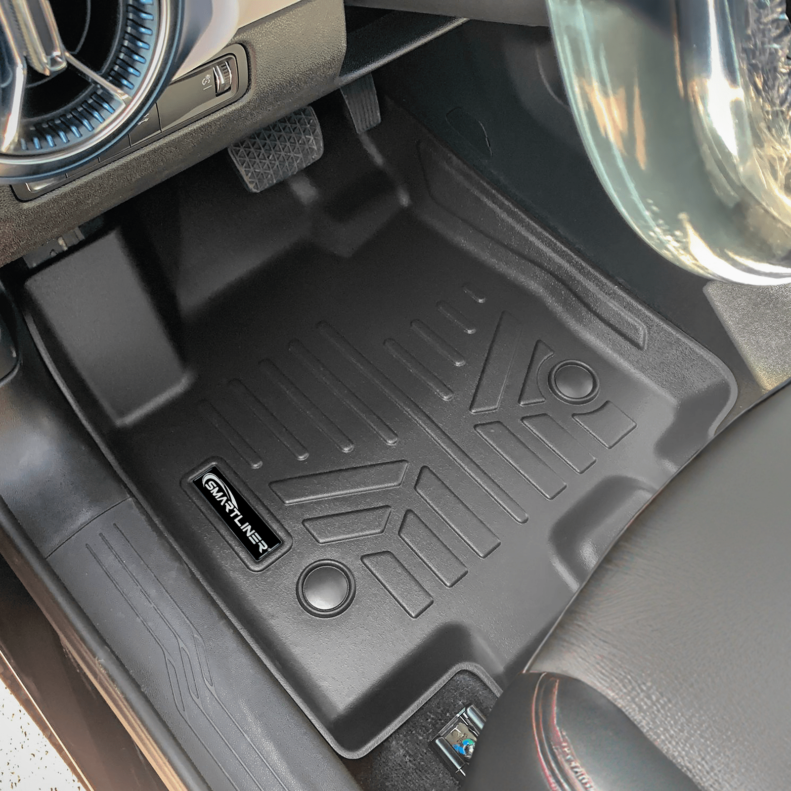 SMARTLINER Custom Fit Floor Liners For 2024-2025 Chevrolet Equinox EV