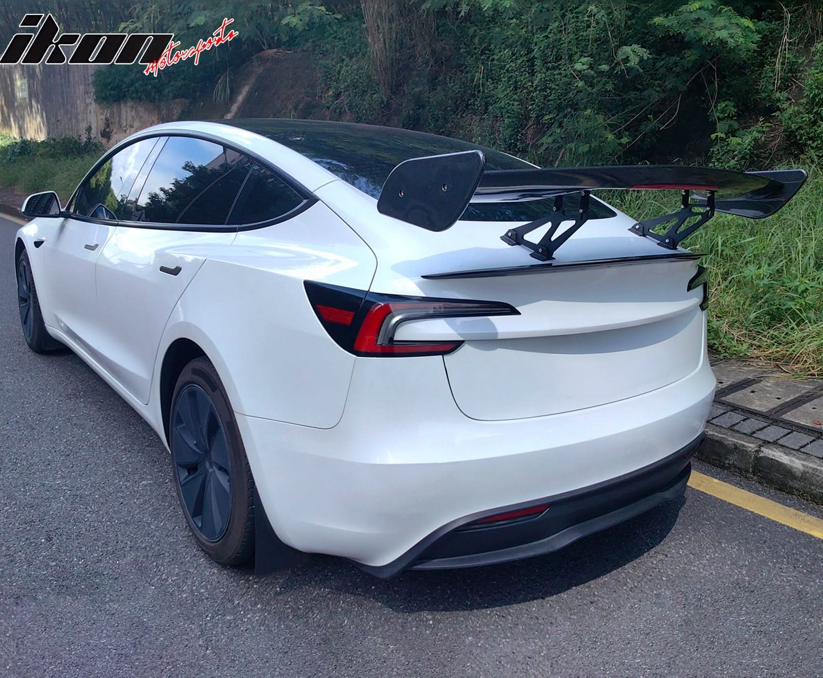 Universal JDM GT Style Carbon Fiber Print Trunk Spoiler ABS w/ Light
