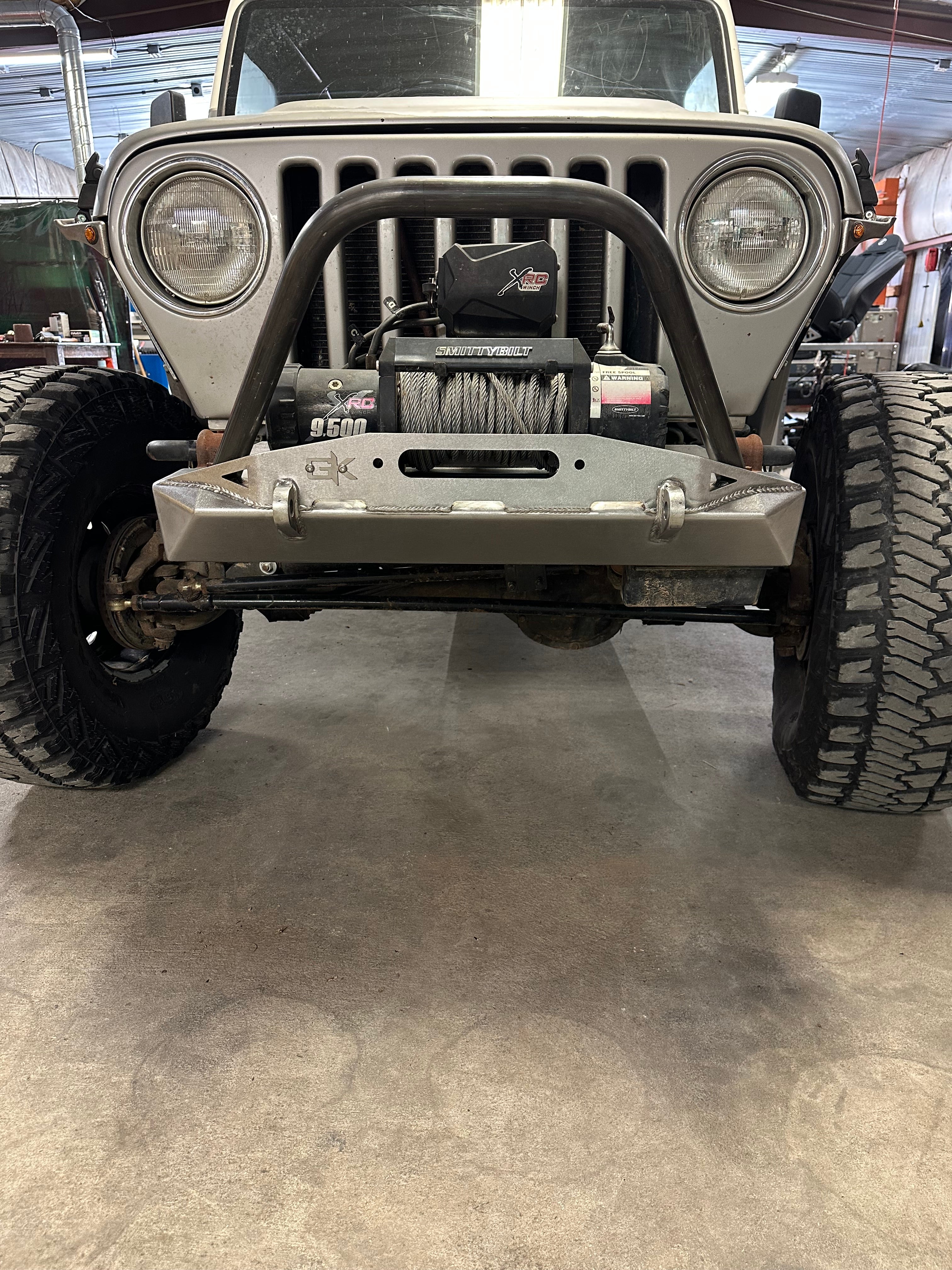 Front Diamond Series Stubby Bumper for Jeep TJ Wrangler (97-06) By Gatekeeper Off-Road