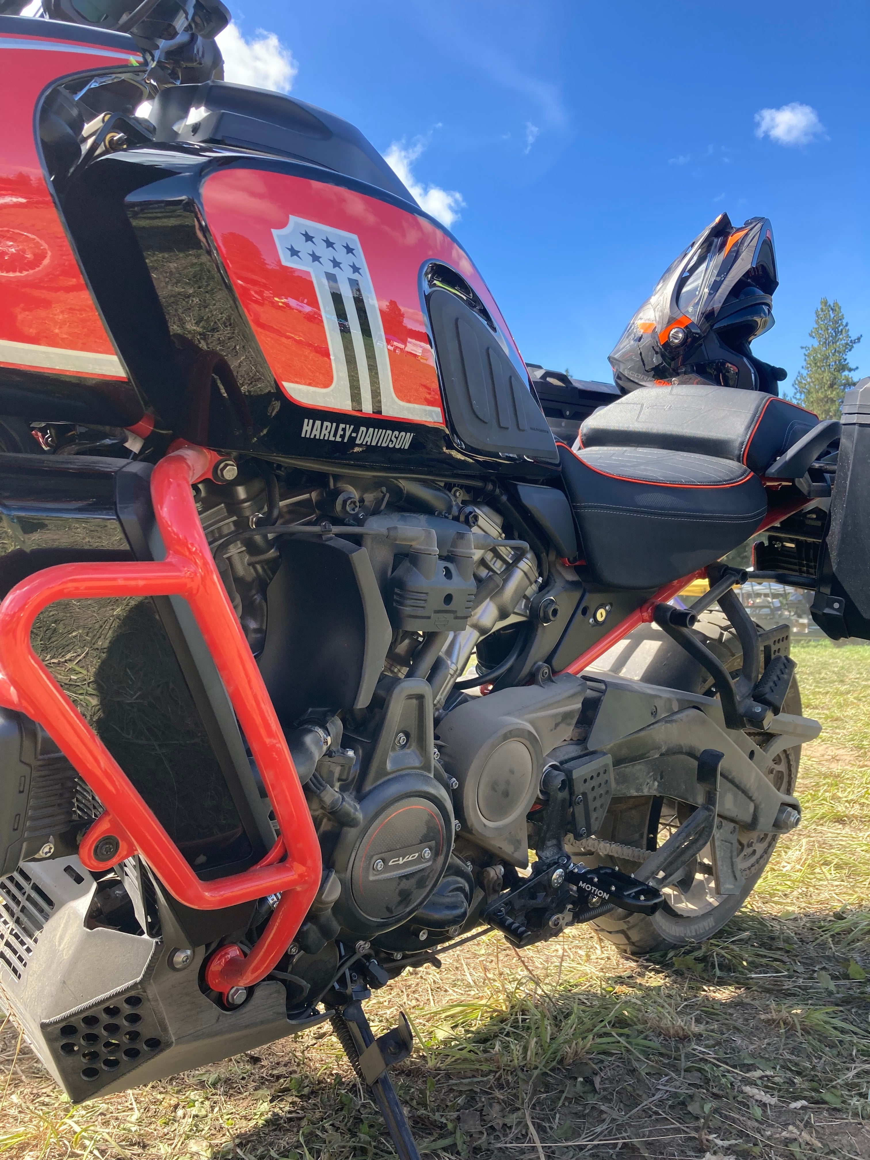 SUR model FITS: Harley-Davidson Pan America, Softtail, Street Bob, Livewire by Motion Factory