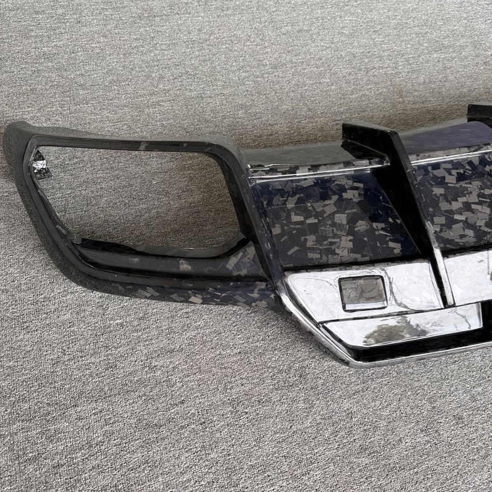 1016 Style Forged Carbon Fiber Rear Diffuser for Lamborghini Urus - Bull Boost Performance