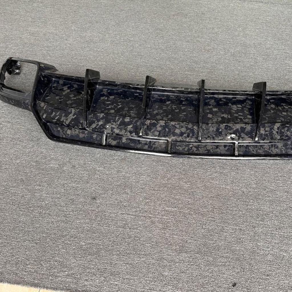 1016 Style Forged Carbon Fiber Rear Diffuser for Lamborghini Urus - Bull Boost Performance