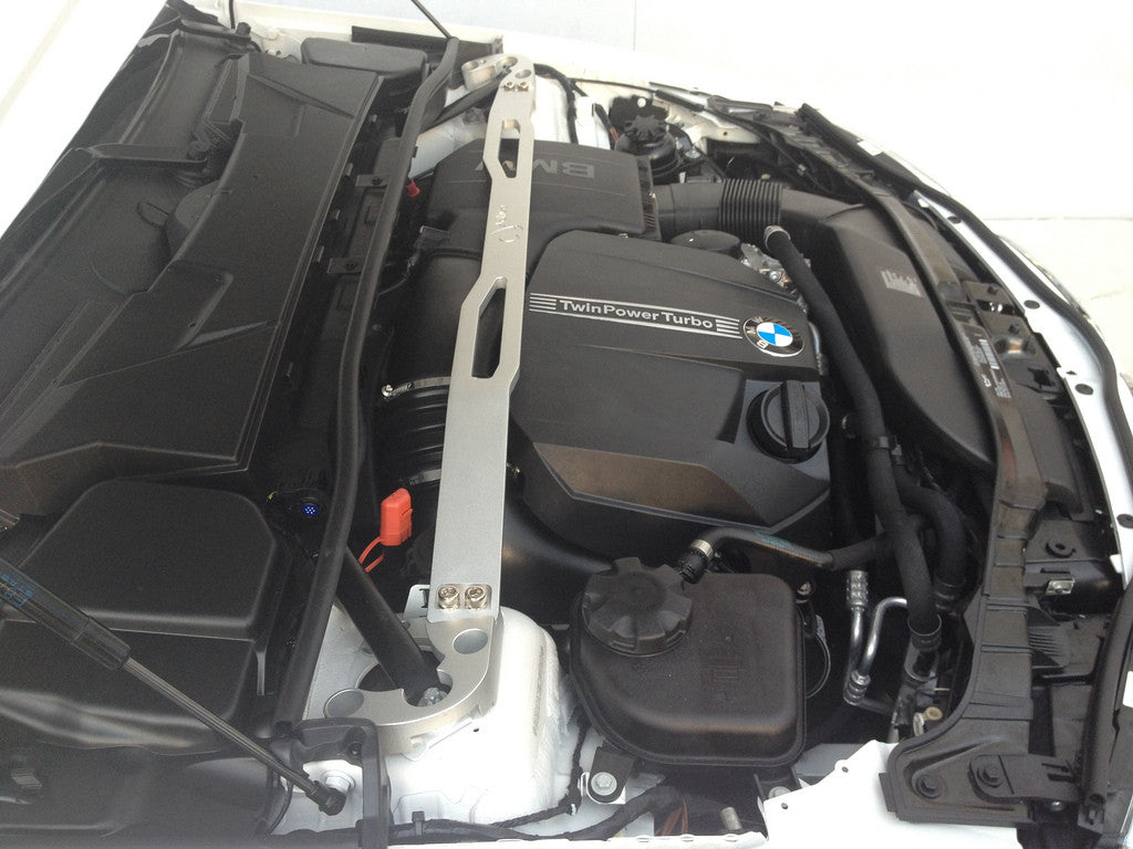strut brace / strut bar