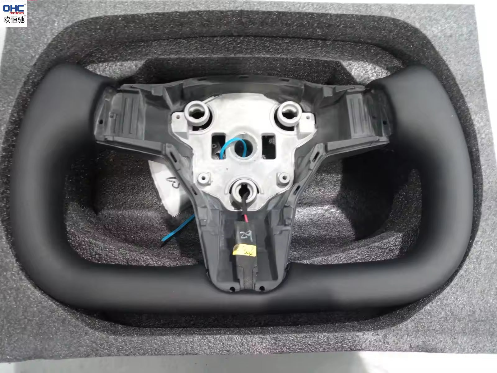 Leather Yoke Heated Steering Wheel for Tesla Model 3/Y White Black Carbon Patches