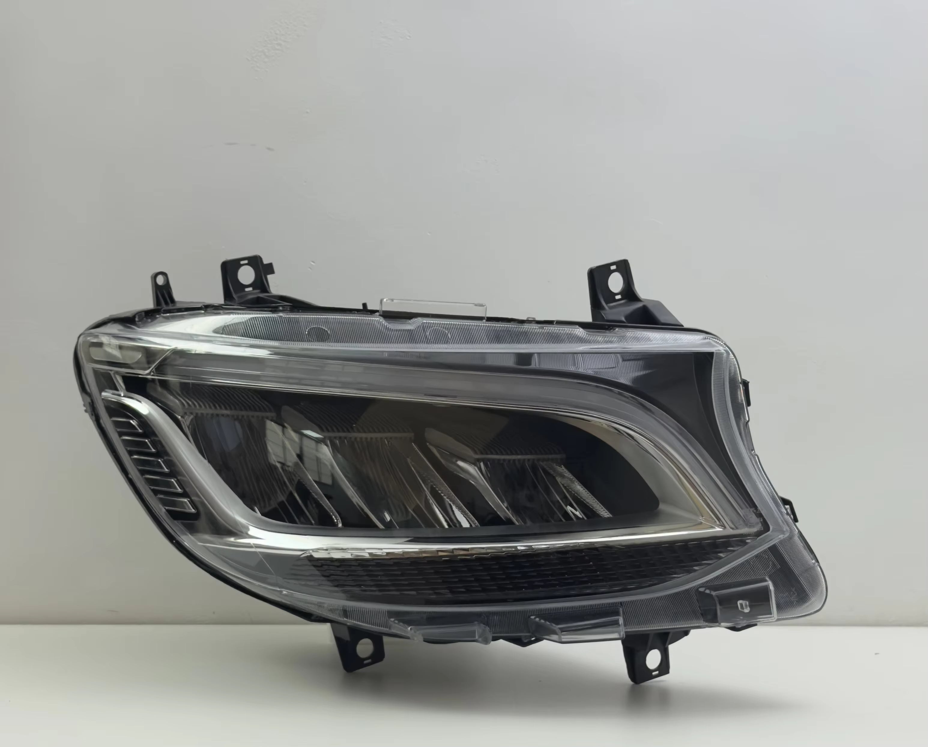 LED Headlights Assembly for Mercedes Benz Sprinter W907 (2019–Up)
