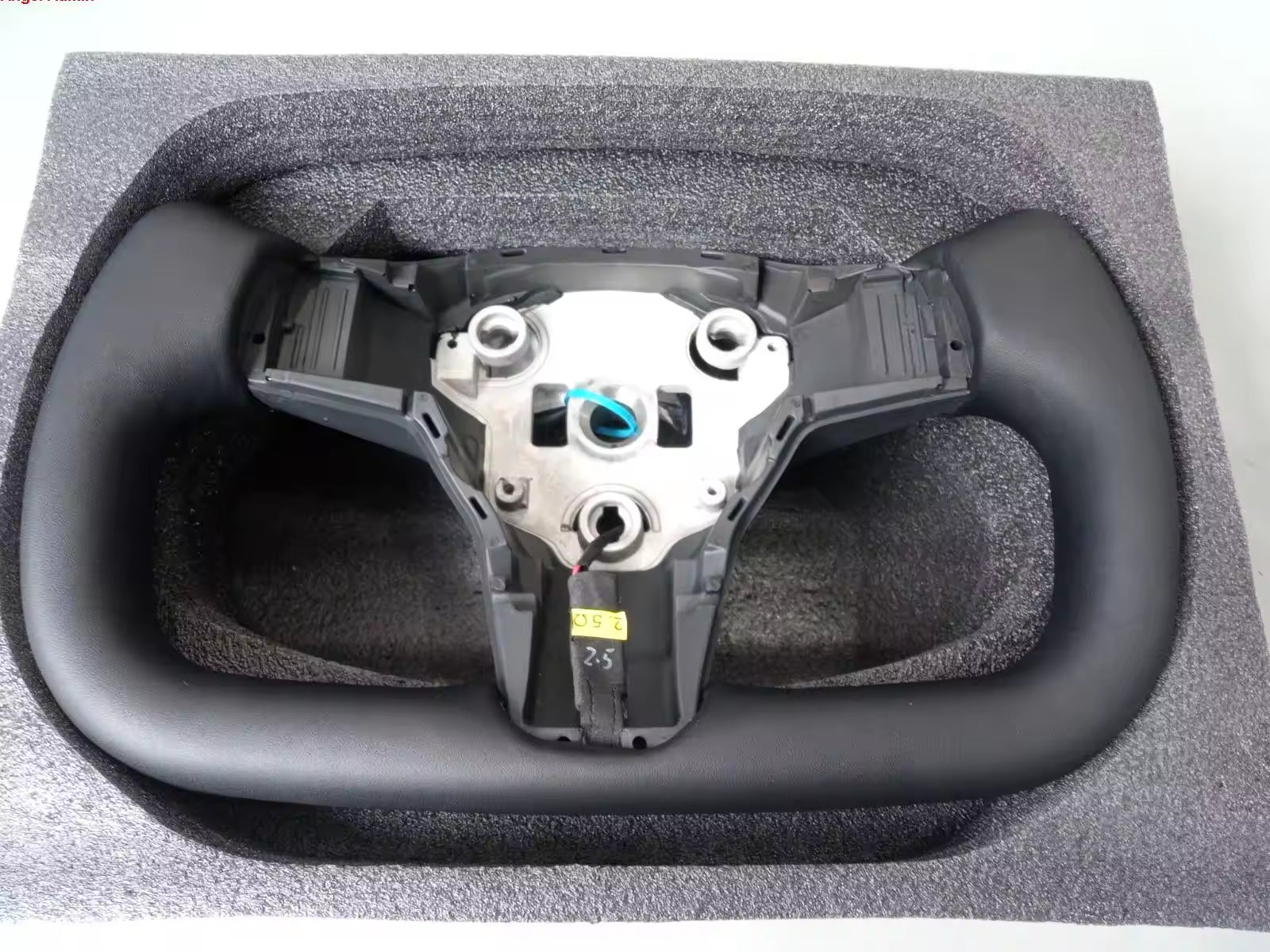 Leather Yoke Heated Steering Wheel for Tesla Model 3/Y White Black Carbon Patches