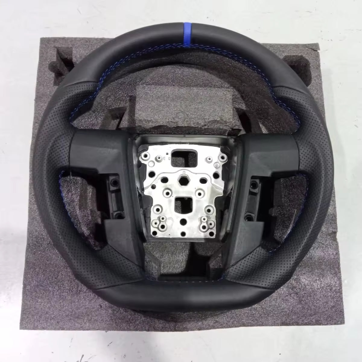 Carbon Fiber Steering Wheel for Ford F150 Raptor 2009-2014