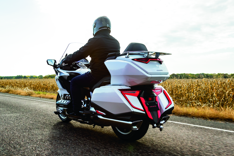 Kuryakyn Omni L.E.D. Rear Bag Accents 18 and up GL1800