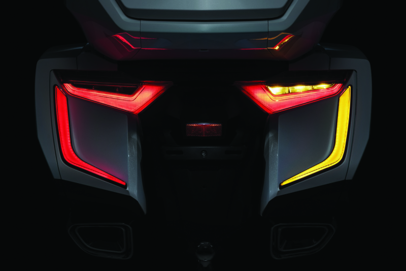 Kuryakyn Omni L.E.D. Rear Bag Accents 18 and up GL1800