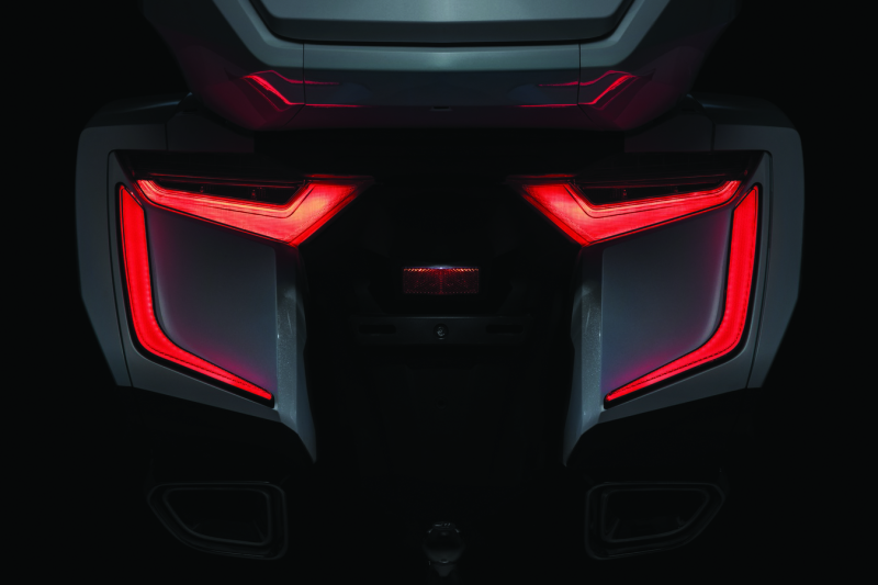 Kuryakyn Omni L.E.D. Rear Bag Accents 18 and up GL1800