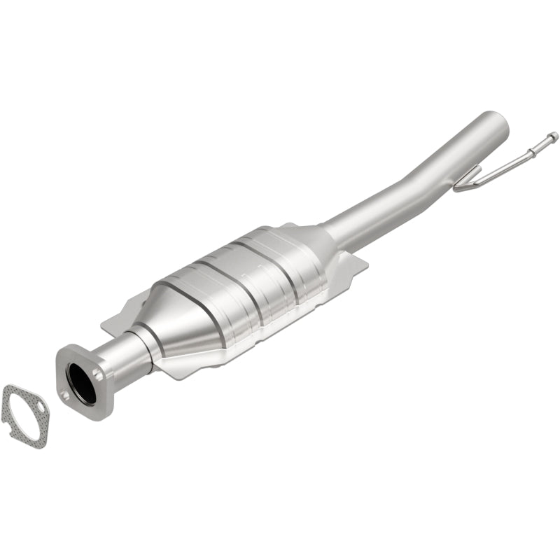 MagnaFlow Direct Fit Catalytic Converter 01-04 Ford Escape 3.0L Rear / 01-04 Mazda Tribute 3.0L Rear