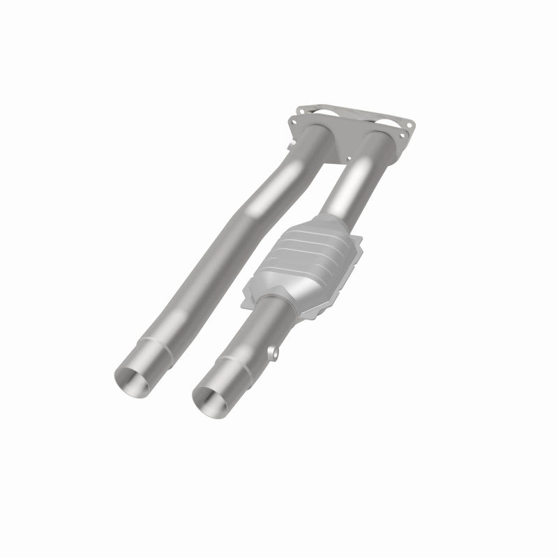 MagnaFlow Direct Fit Catalytic Converter 96-97 7.4L 3500 Truck Rear