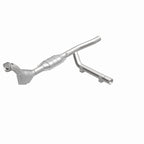 MagnaFlow Direct Fit Catalytic Converter 97-98 Ford Expedition 4.6