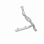 MagnaFlow Direct Fit Catalytic Converter 97-98 Ford Expedition 4.6