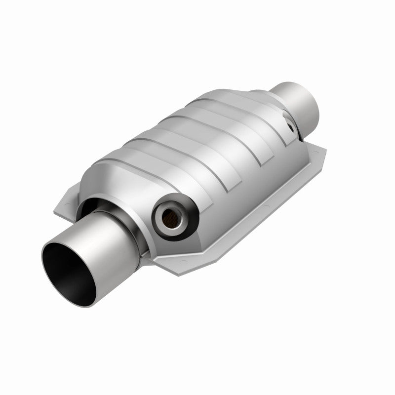 MagnaFlow Universal Catalytic Converter 3 W/Dual O2 Boss