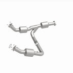 MagnaFlow 18-20 Chevrolet Express 2500 Single Underbody 4.3L Direct Fit Catalytic Converter