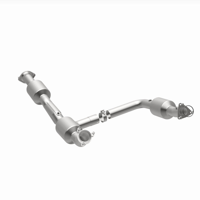 MagnaFlow 18-20 Chevrolet Express 2500 Single Underbody 4.3L Direct Fit Catalytic Converter
