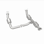 MagnaFlow 18-20 Chevrolet Express 2500 Single Underbody 4.3L Direct Fit Catalytic Converter