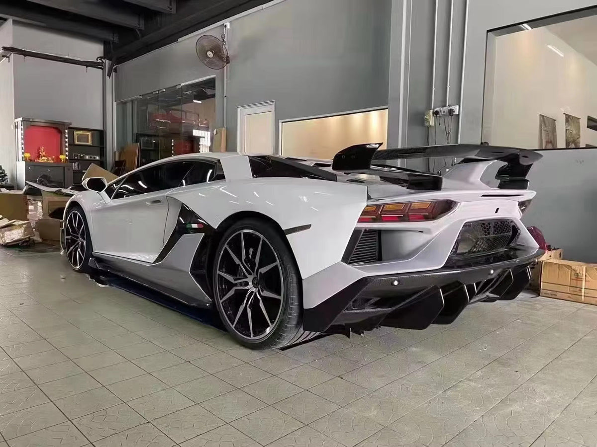 SVJ Style Full Conversion Body Kit - Lamborghini LP700-4 LP720 LP750