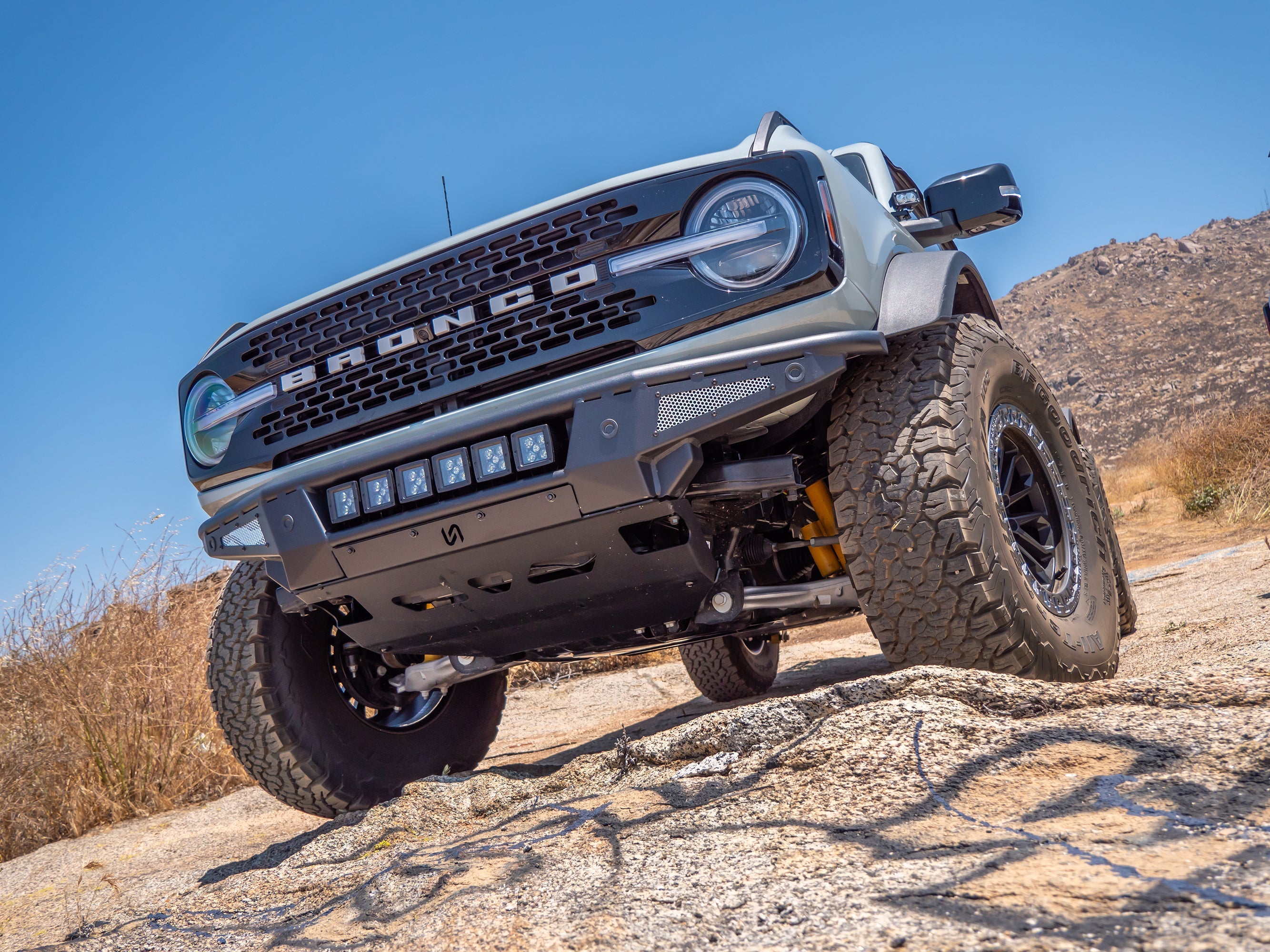 2021+ Ford Bronco Baja Tubular Front Bumper & Skid Plate - Turn Offroad