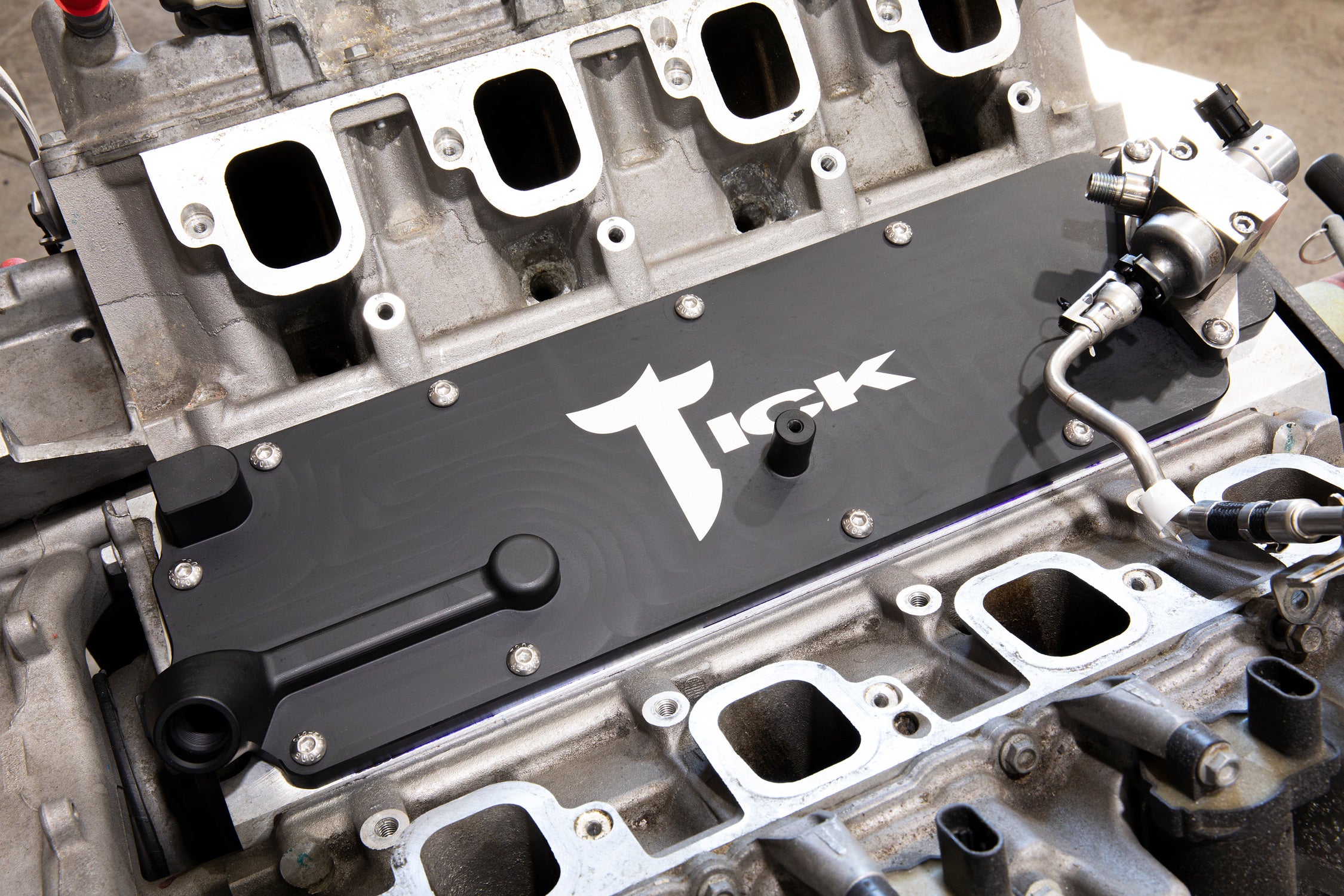 Billet Gen V LT  Valley Cover, DOD Delete By Tick Performance