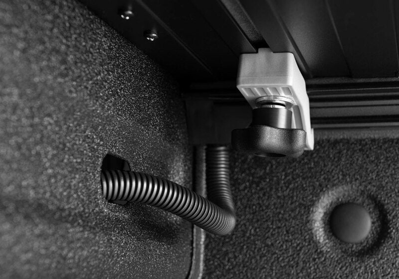 UnderCover 15-22 GMC/Chevy Canyon/Colorado 60in Fusion Bed Cover - Summit White 50